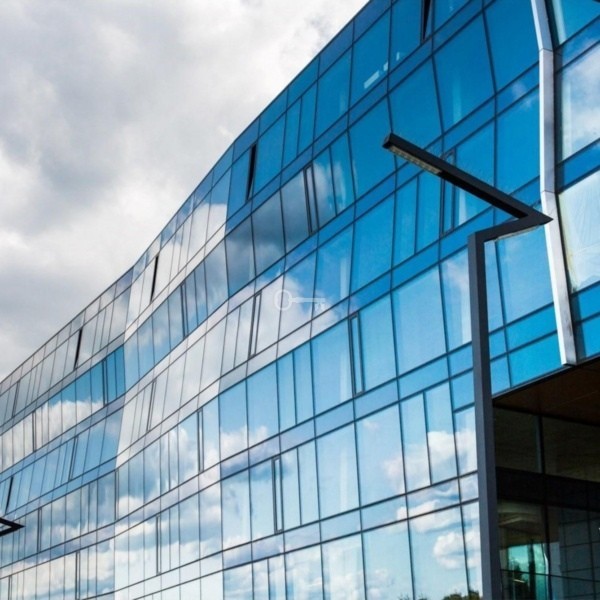 the tides warszawa szklany budynek