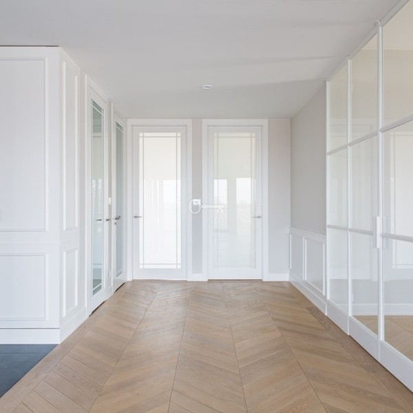 the-tides-warszawa-korytarz-apartamentu