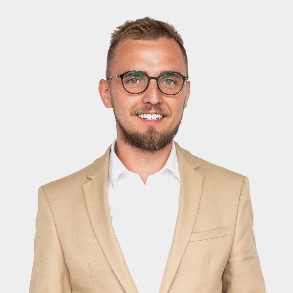 real-estate-advisor-lukasz-hetman