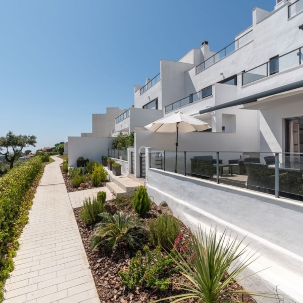 Nowe, nowoczesne apartamenty w egzotycznej lokalizacji, idealne dla inwestycji i wypoczynku.