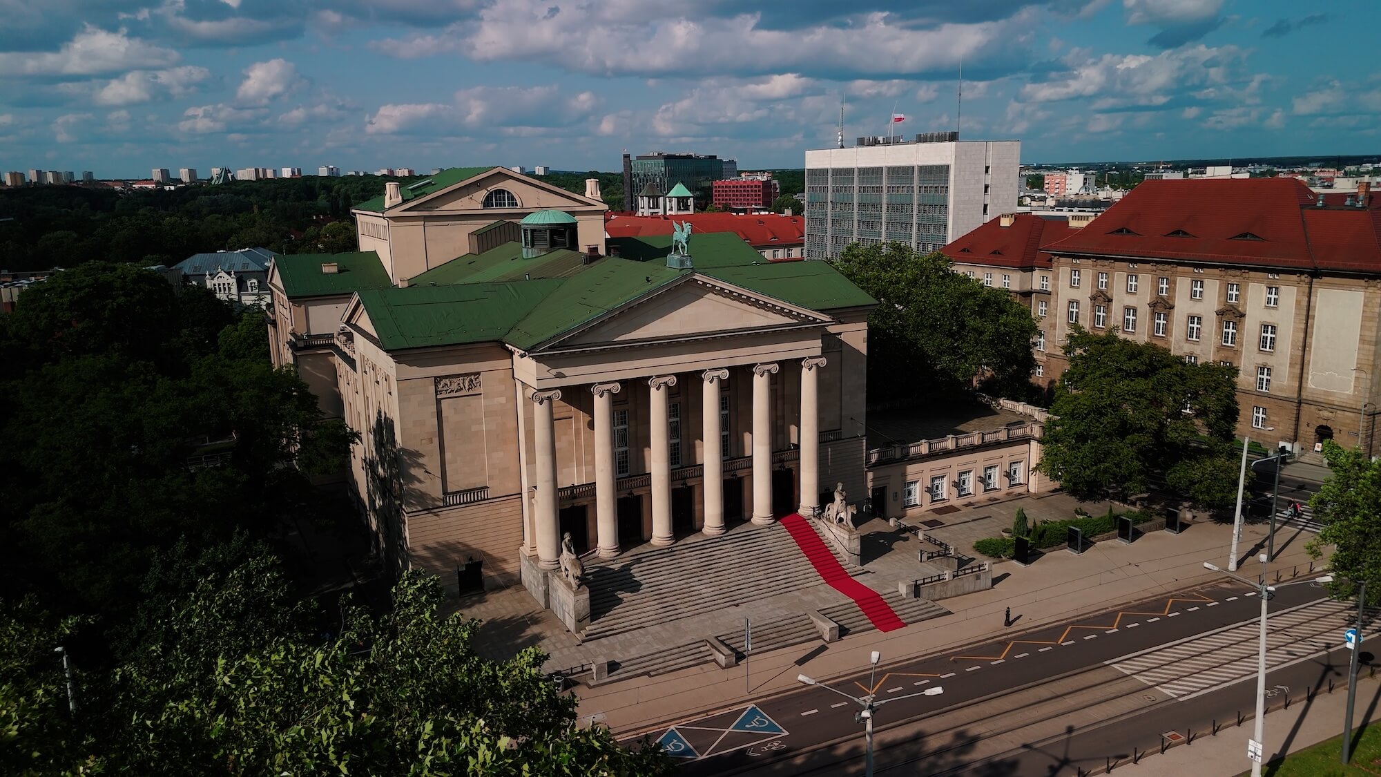 Poznań, ujęcie na miasto z drona
